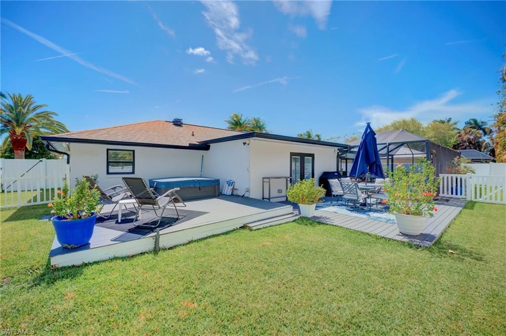 1089 N Town And River Dr, Fort Myers, FL 33919 Photo