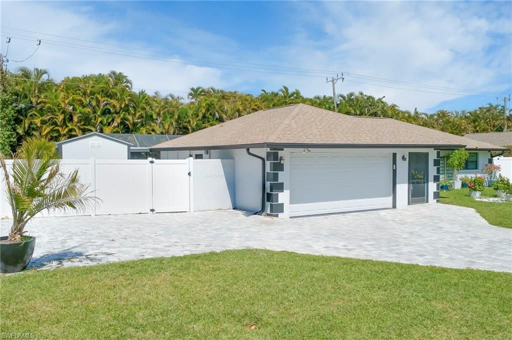 1089 N Town And River Dr, Fort Myers, FL 33919 Photo