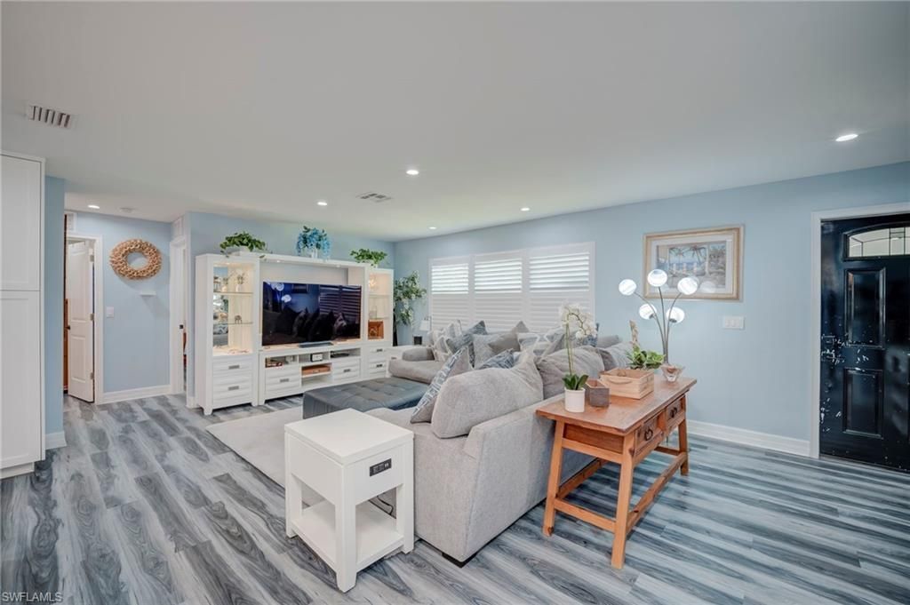 1089 N Town And River Dr, Fort Myers, FL 33919 Photo
