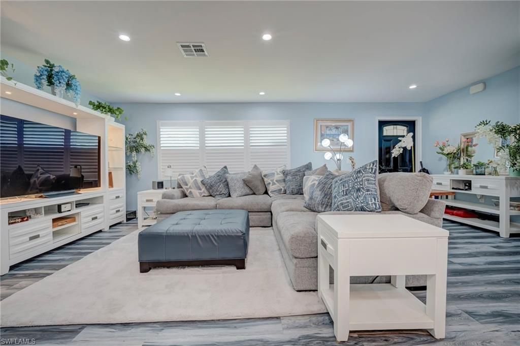 1089 N Town And River Dr, Fort Myers, FL 33919 Photo