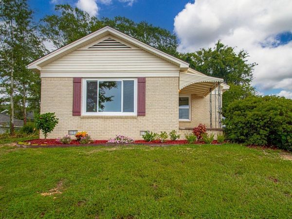 111 N 1st Street, Benton, AR 72015