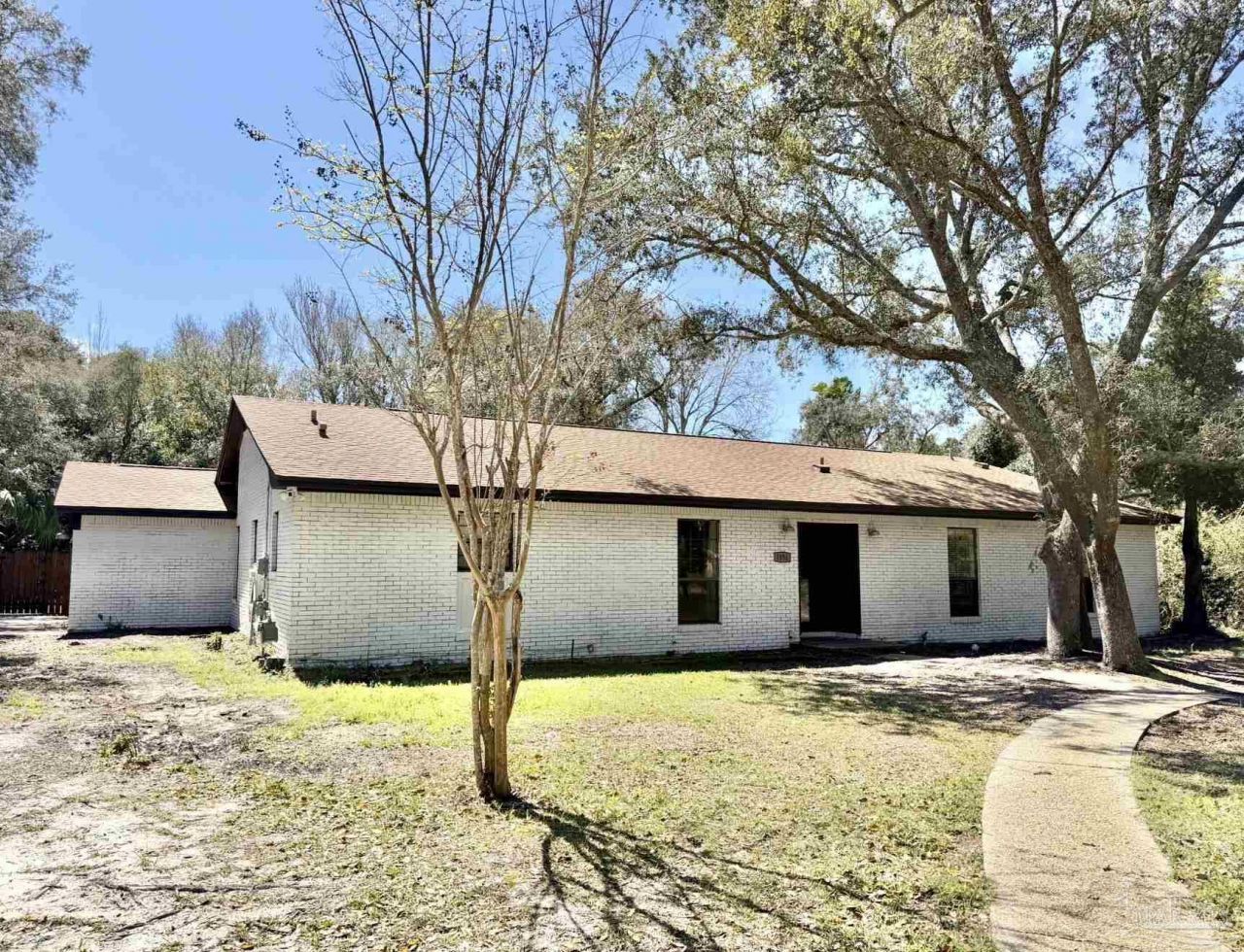 1556 Oak Shore Dr, Gulf Breeze, FL 32563 Main Photo