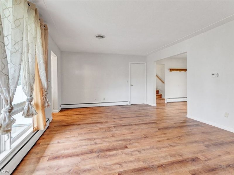 165 Woodhill Drive , Amherst, OH 44001 Photo 4