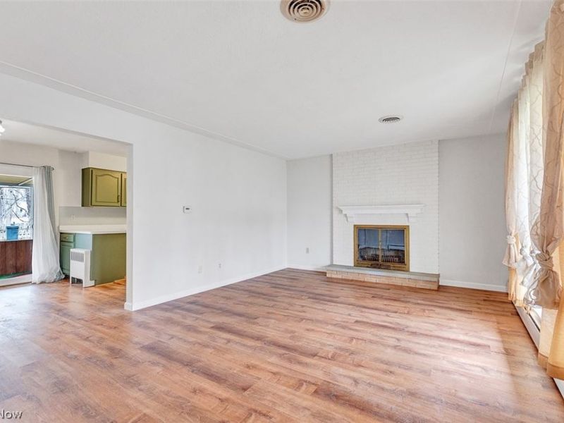 165 Woodhill Drive , Amherst, OH 44001 Photo 5