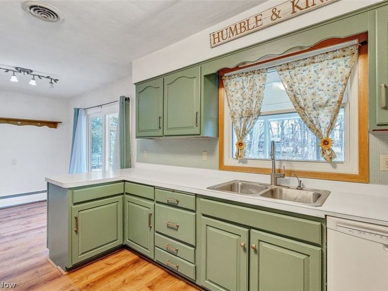 165 Woodhill Drive , Amherst, OH 44001 Photo 8