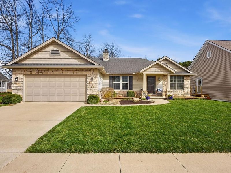 320 Middleburn Street , Johnstown, OH 43031 Photo 3