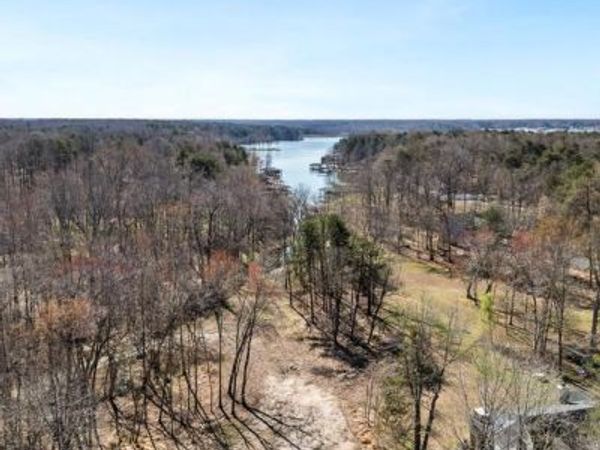 2501 LAKE FOREST LANE, BUMPASS, VA 23024