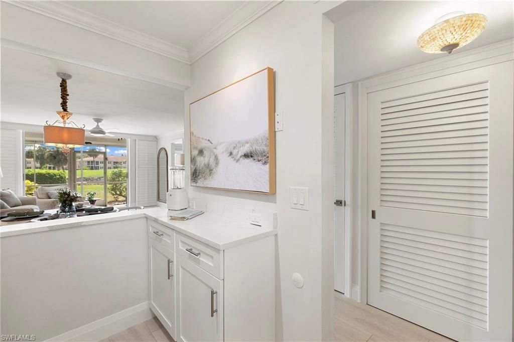 300 Forest Lakes Blvd, Unit 112, Naples, FL 34105 Photo