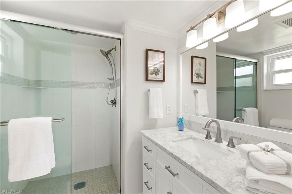 300 Forest Lakes Blvd, Unit 112, Naples, FL 34105 Photo