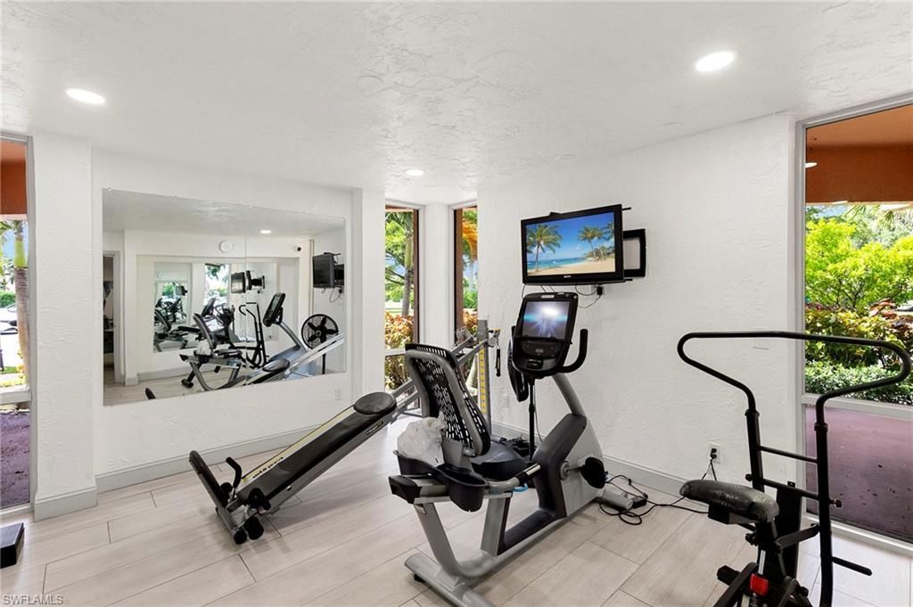 300 Forest Lakes Blvd, Unit 112, Naples, FL 34105 Photo