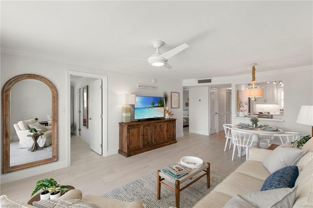 300 Forest Lakes Blvd, Unit 112, Naples, FL 34105 Photo