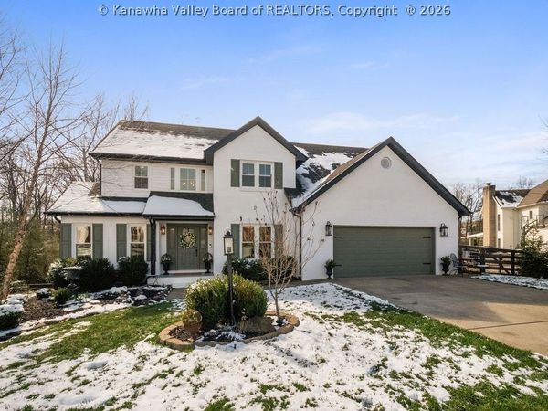 4 Greenbrier Avenue, Hurricane, WV 25526