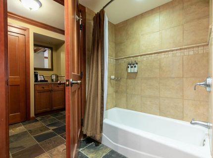 400 Resort Road, Olympic Valley, CA 96146 Photo