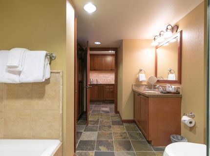 400 Resort Road, Olympic Valley, CA 96146 Photo