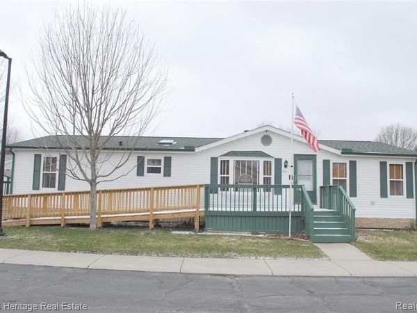 26 Basket Branch, Fenton, MI 48430