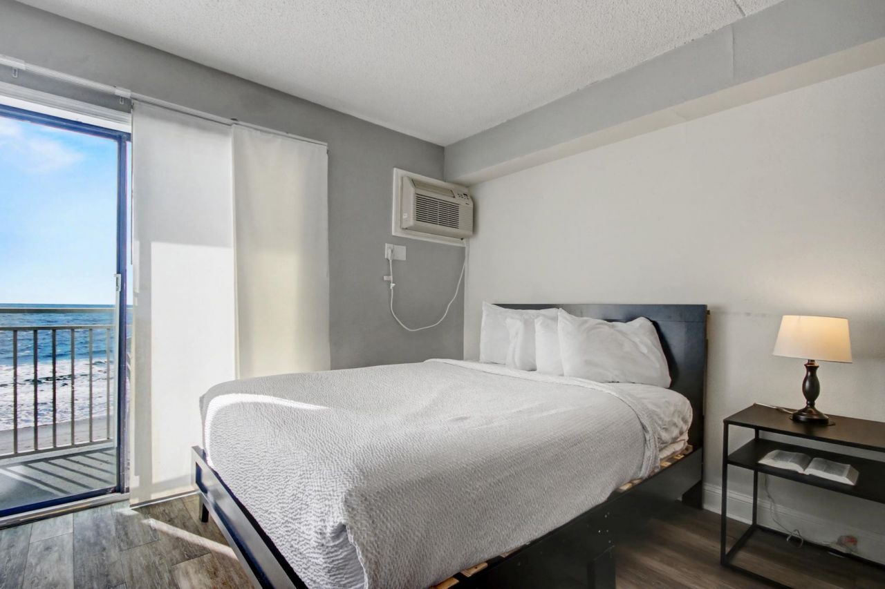 1207 S Ocean Blvd. S  Photo 11