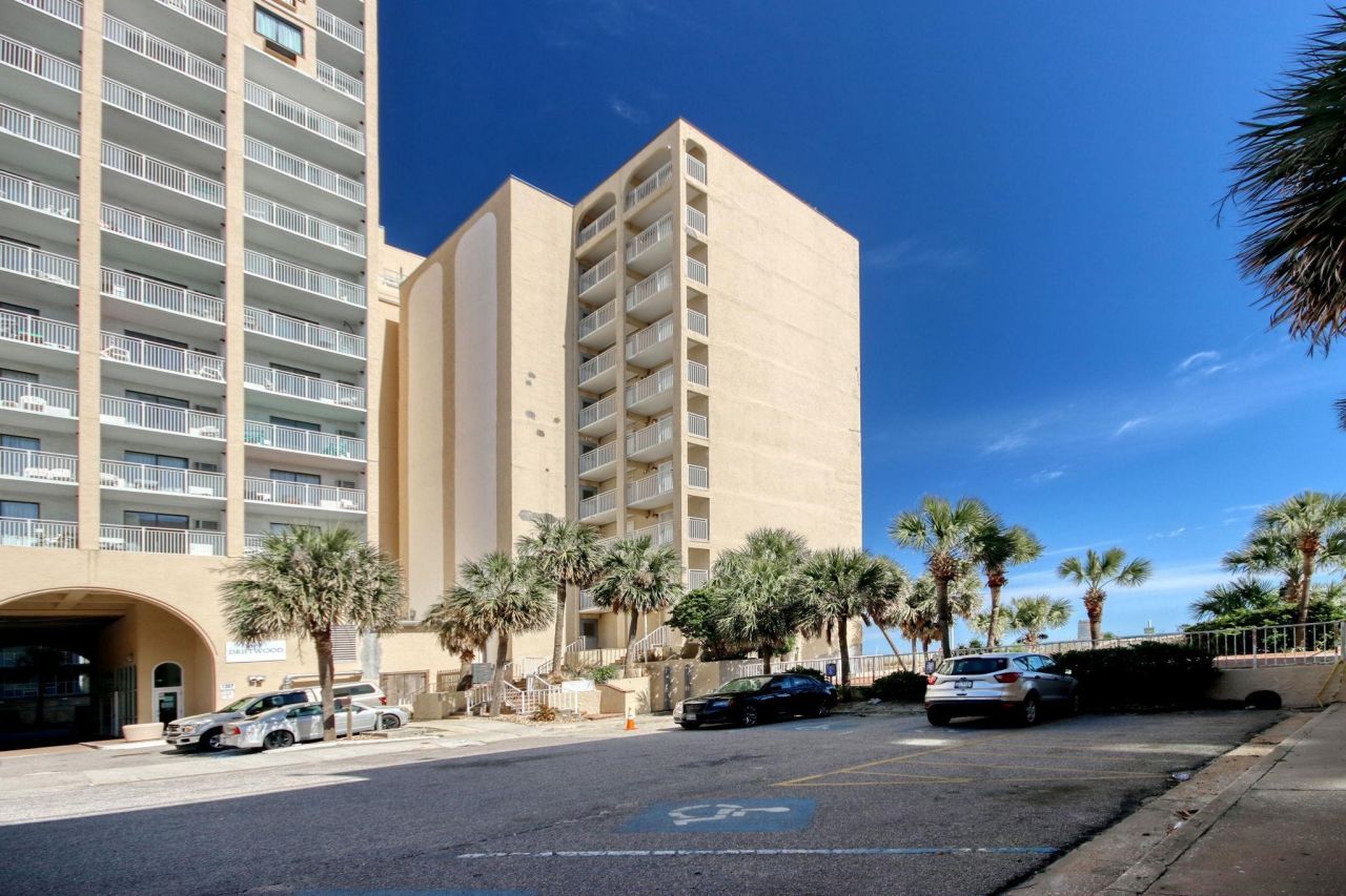 1207 S Ocean Blvd. S  Photo 18