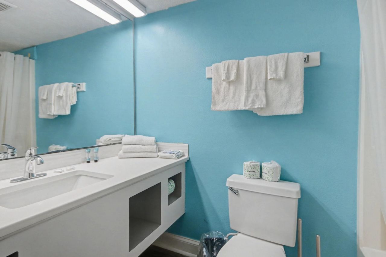 1207 S Ocean Blvd. S  Photo 4