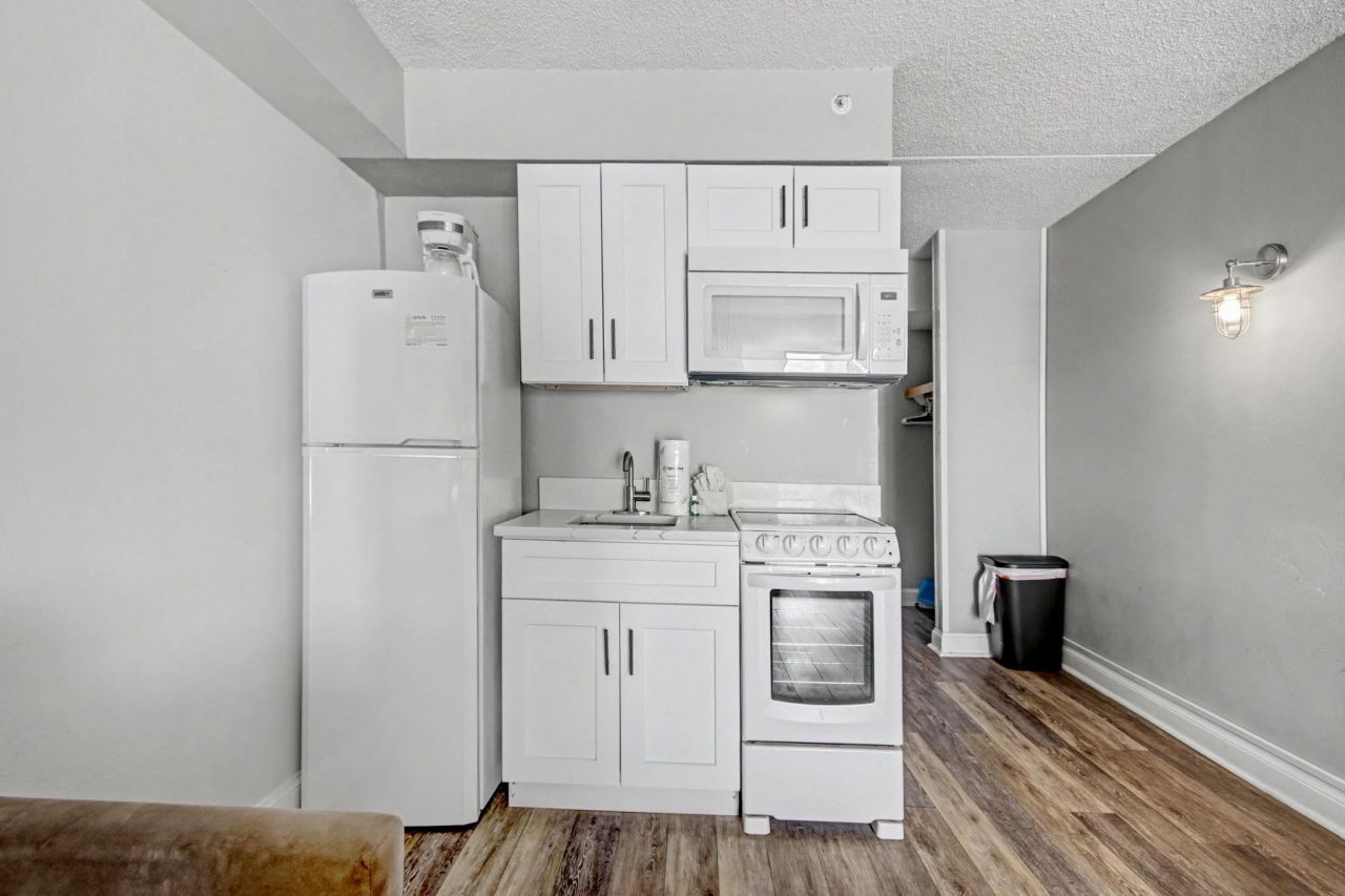 1207 S Ocean Blvd. S  Photo 7