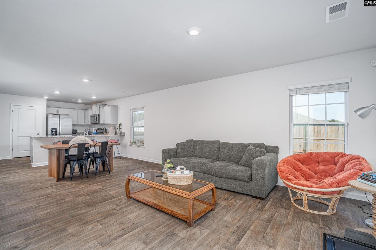 1843 Wildhorse Drive  Photo 13