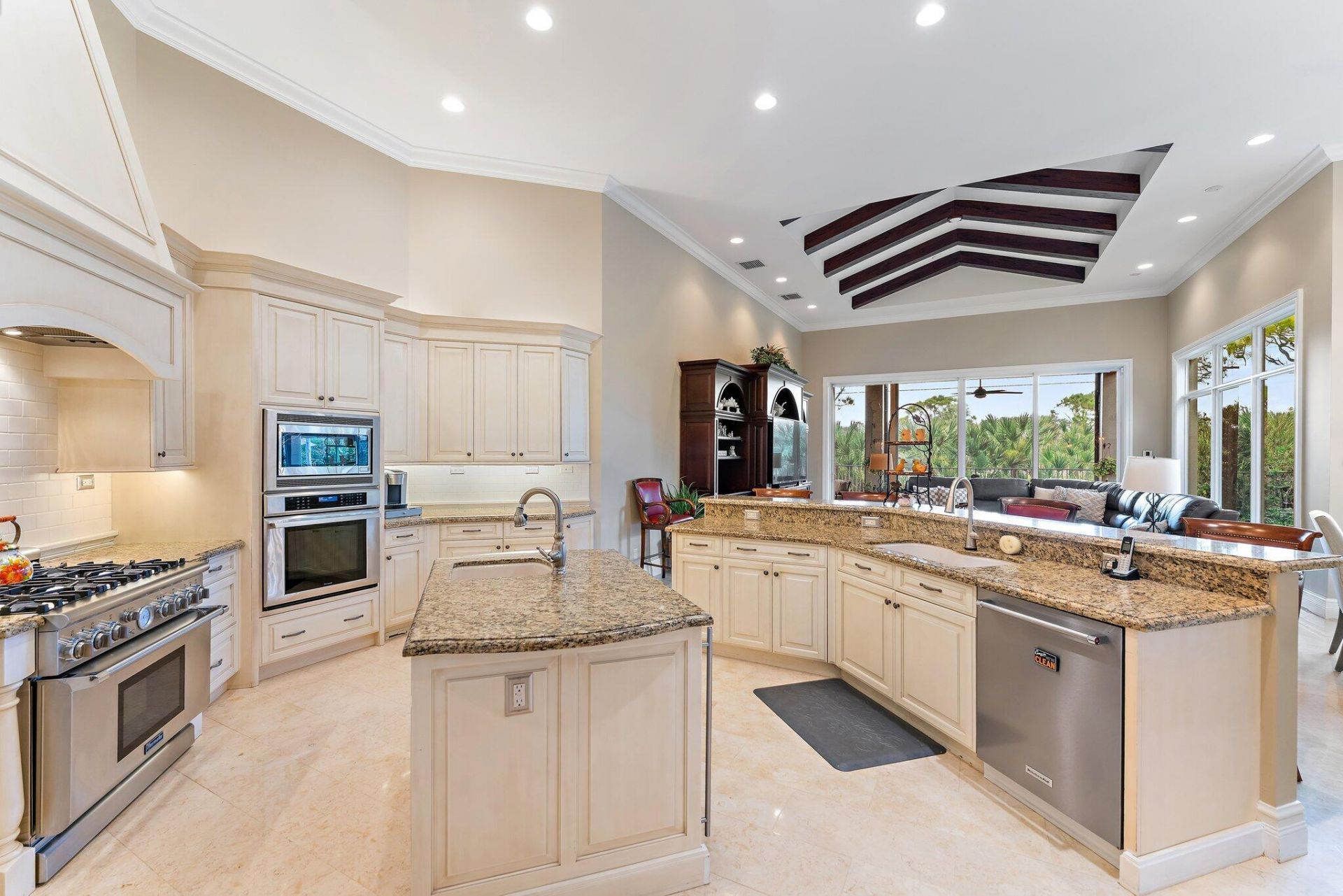 9980 SE Sandpine Lane, Hobe Sound, FL 33455 Photo