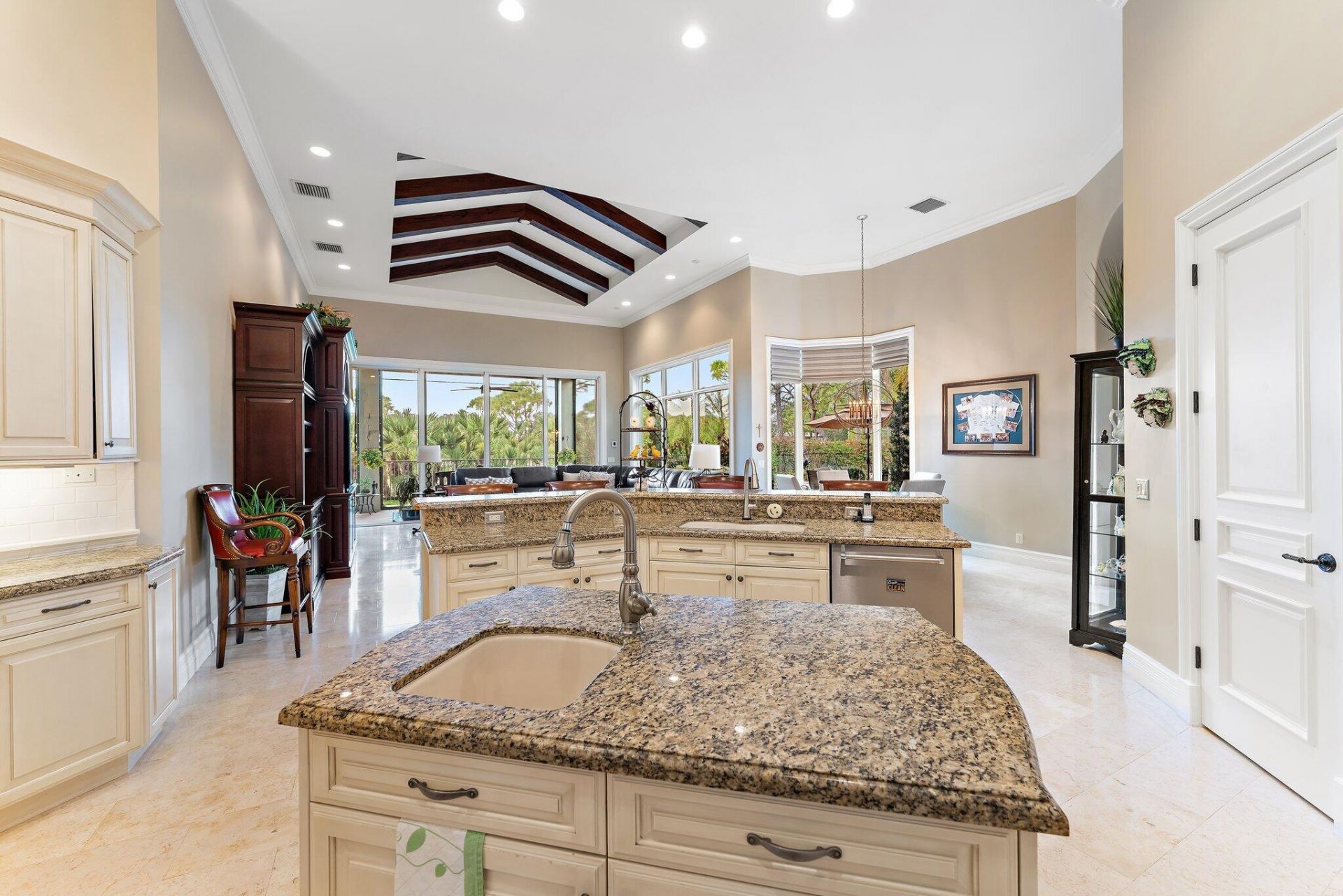 9980 SE Sandpine Lane, Hobe Sound, FL 33455 Photo