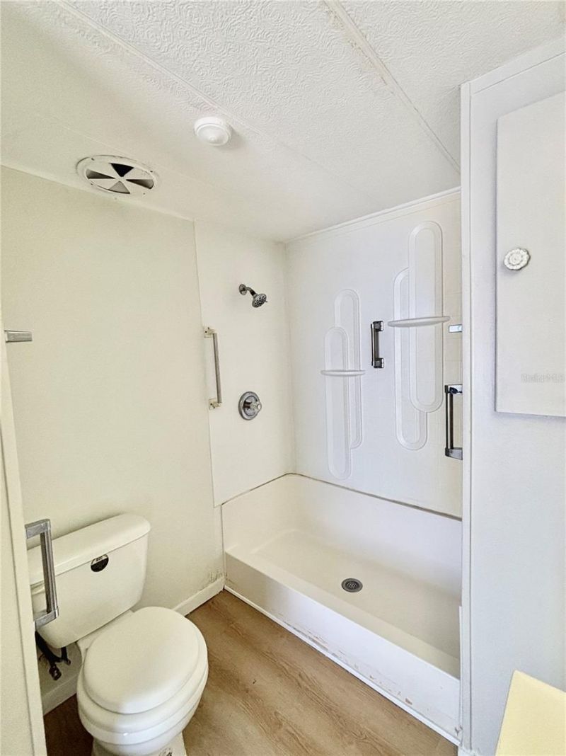 7028 Mount Jupiter Drive Ne, Unit 601, Saint Petersburg, FL 33702 Photo