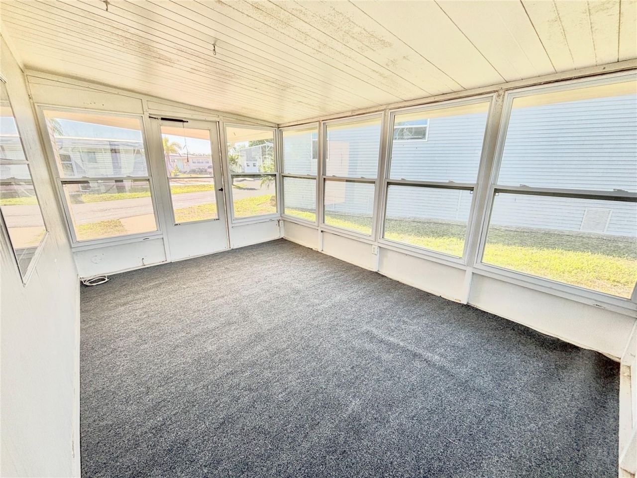 7028 Mount Jupiter Drive Ne, Unit 601, Saint Petersburg, FL 33702 Photo