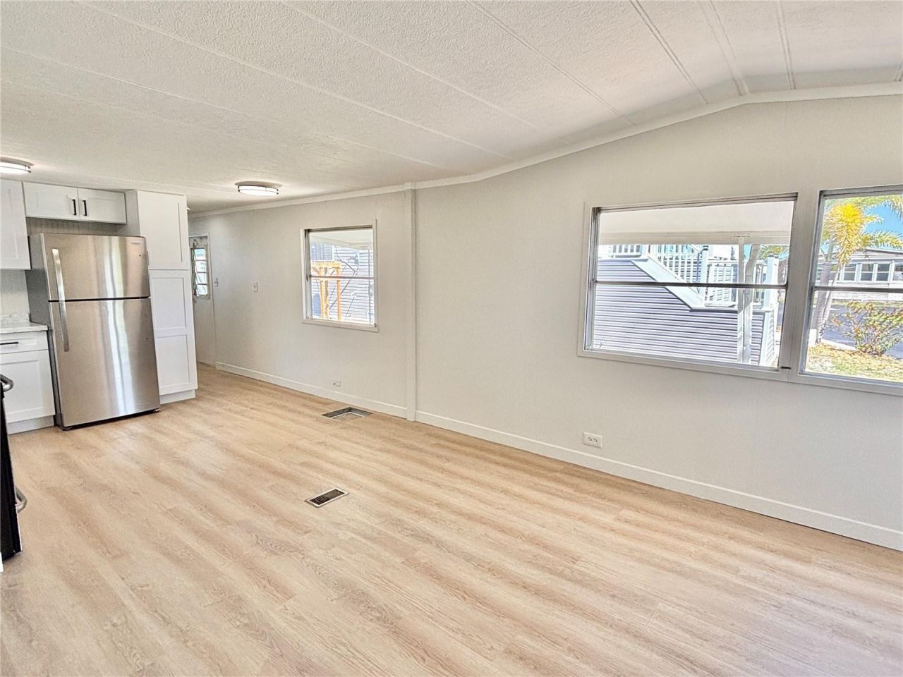 7028 Mount Jupiter Drive Ne, Unit 601, Saint Petersburg, FL 33702 Photo