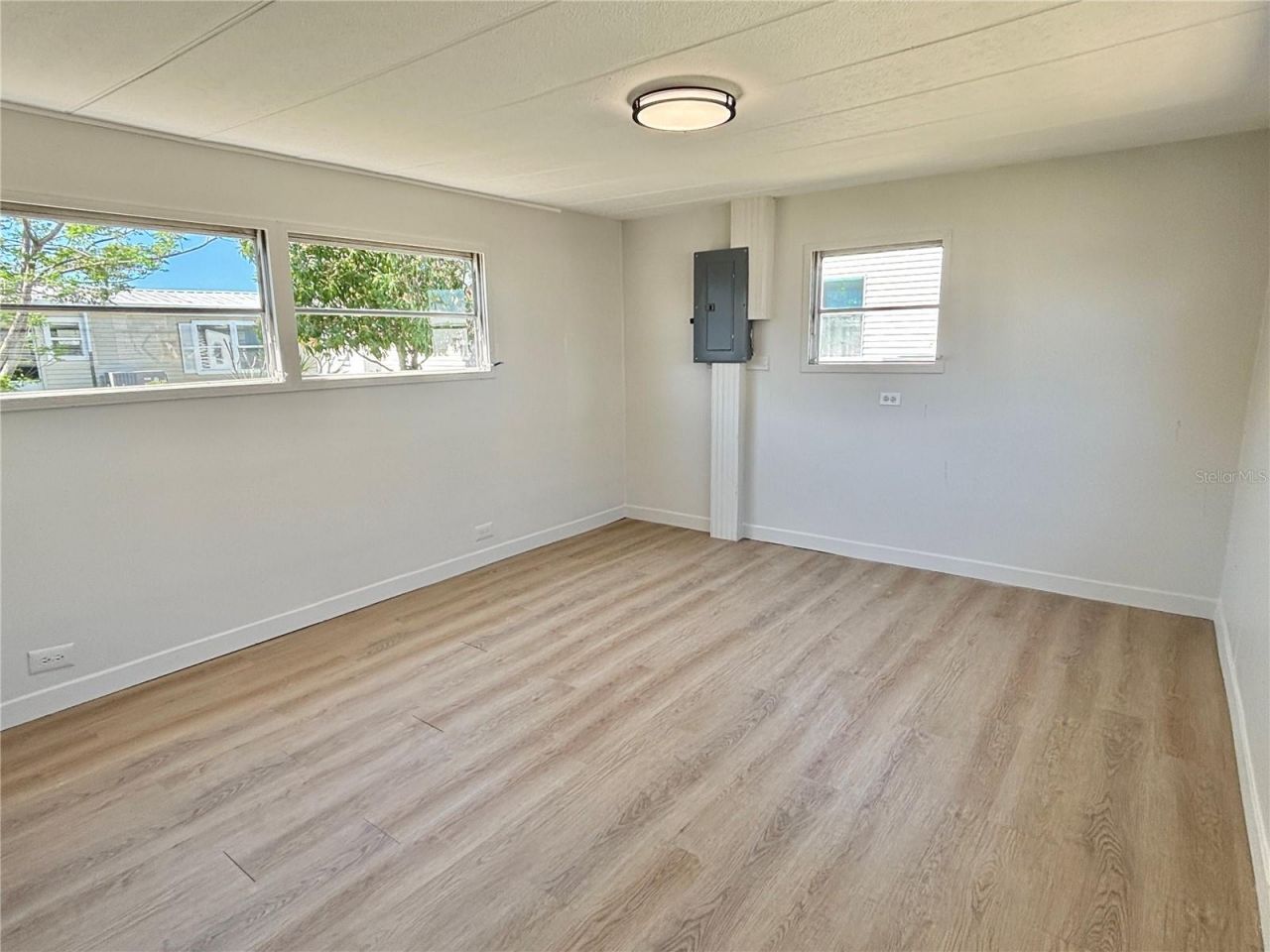 7028 Mount Jupiter Drive Ne, Unit 601, Saint Petersburg, FL 33702 Photo