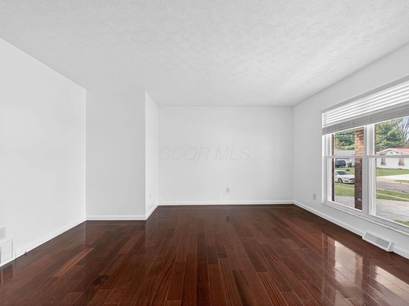 292 Moorfield Drive , Columbus, OH 43230 Photo 10