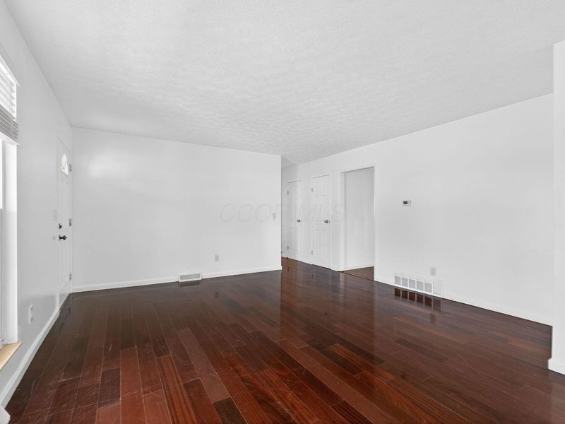 292 Moorfield Drive , Columbus, OH 43230 Photo 12