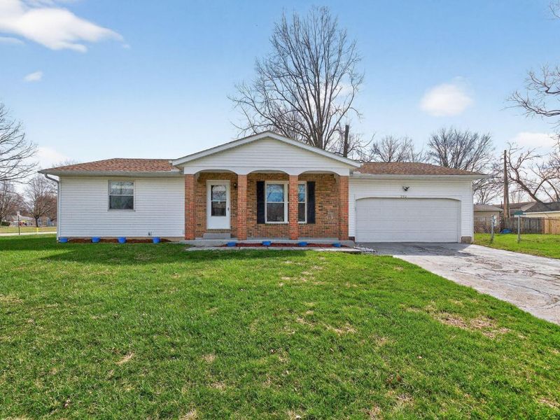 292 Moorfield Drive , Columbus, OH 43230 Photo 2