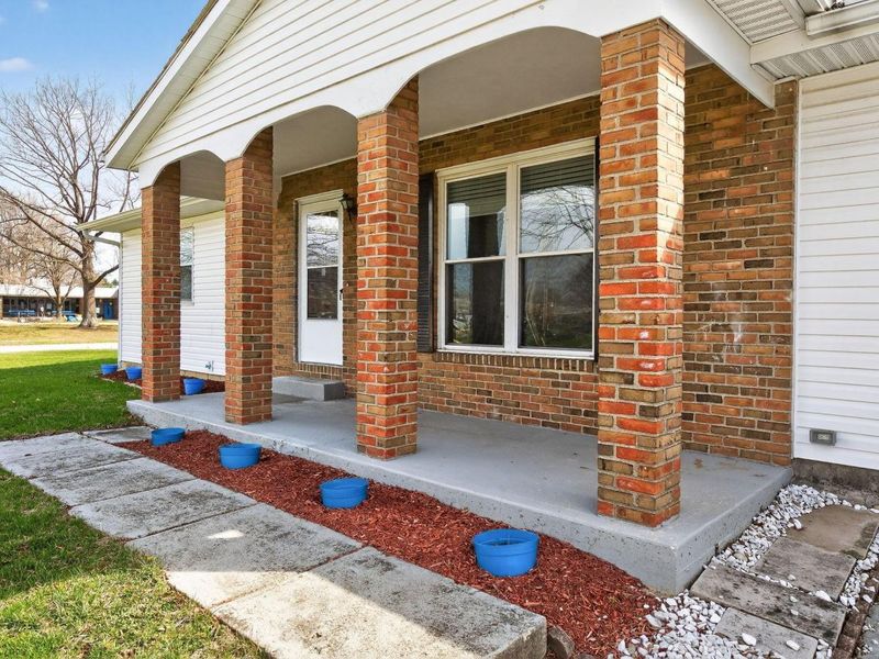 292 Moorfield Drive , Columbus, OH 43230 Photo 4