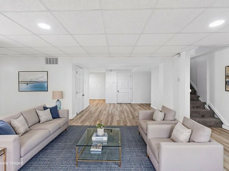 292 Moorfield Drive , Columbus, OH 43230 Photo 46