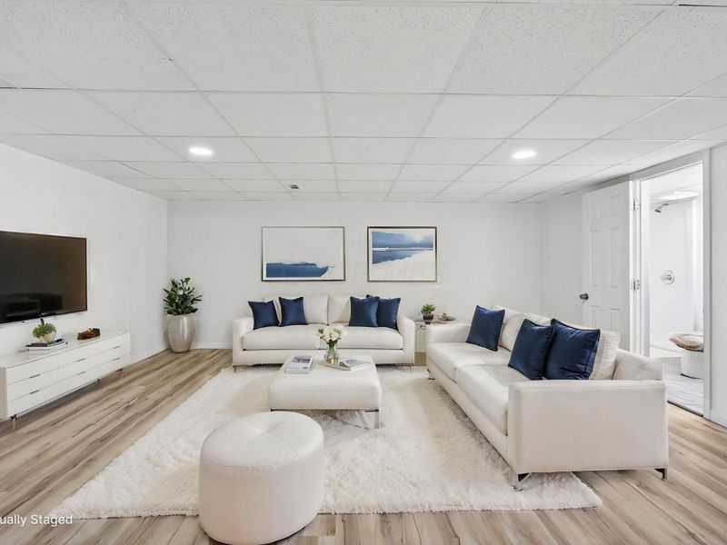 292 Moorfield Drive , Columbus, OH 43230 Photo 49