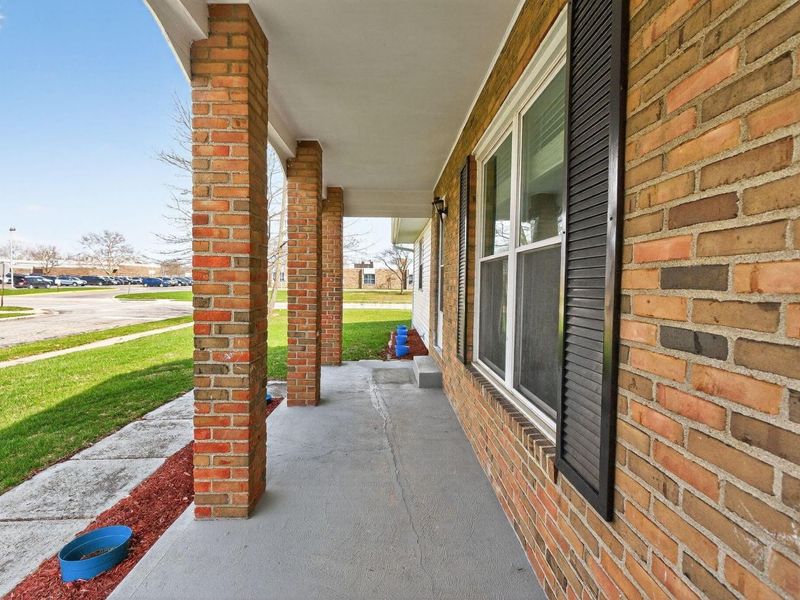 292 Moorfield Drive , Columbus, OH 43230 Photo 5