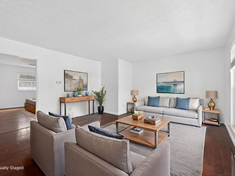 292 Moorfield Drive , Columbus, OH 43230 Photo 8