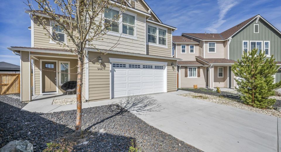 944 Los Alamitos Street, Minden, NV 89423 Photo