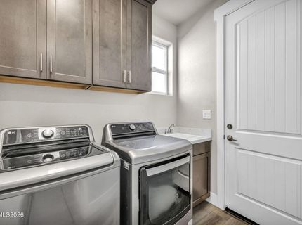 944 Los Alamitos Street, Minden, NV 89423 Photo