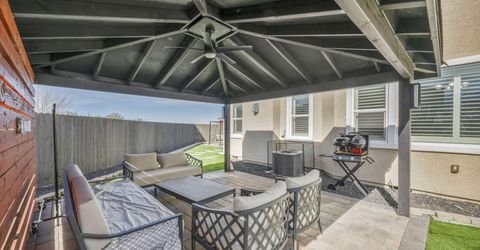 944 Los Alamitos Street, Minden, NV 89423 Photo