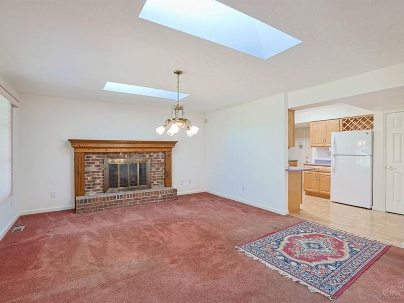 5581 Carlsbad Court, Fairfield, OH 45014 Photo 4