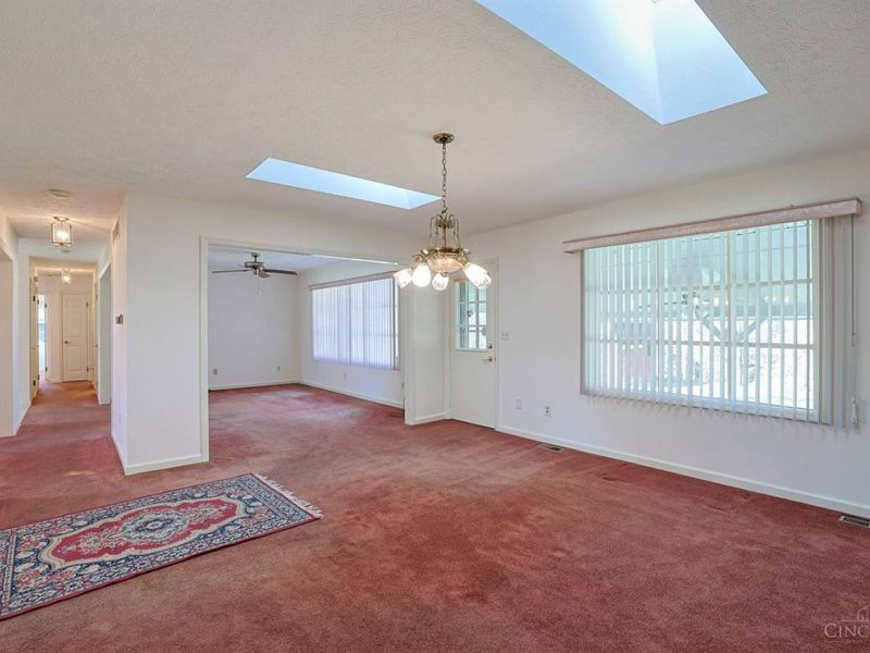 5581 Carlsbad Court, Fairfield, OH 45014 Photo 6