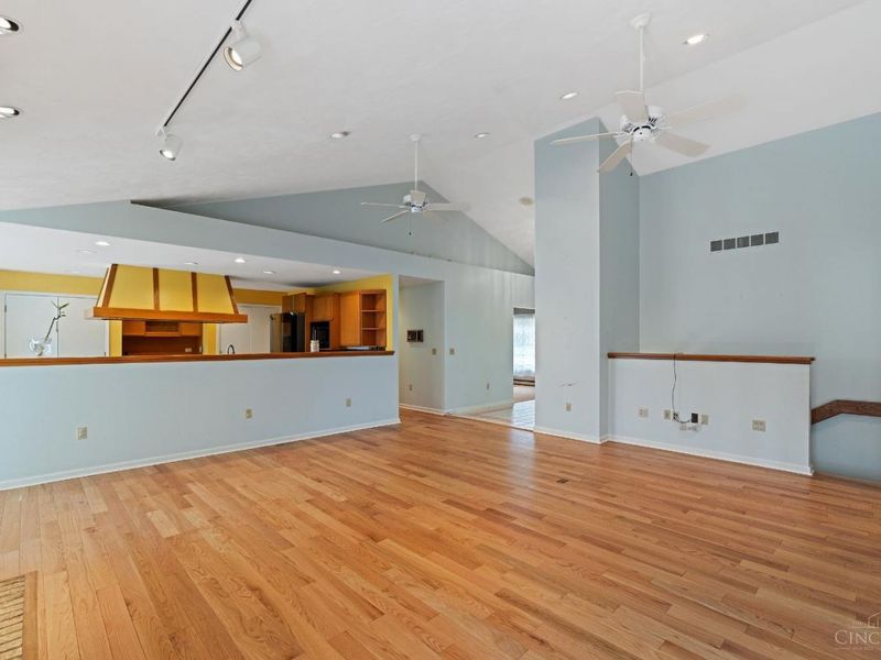 7380 Wheatland Meadow Court, West Chester, OH 45069 Photo 13