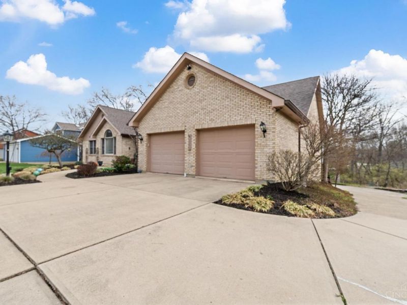 7380 Wheatland Meadow Court, West Chester, OH 45069 Photo 4