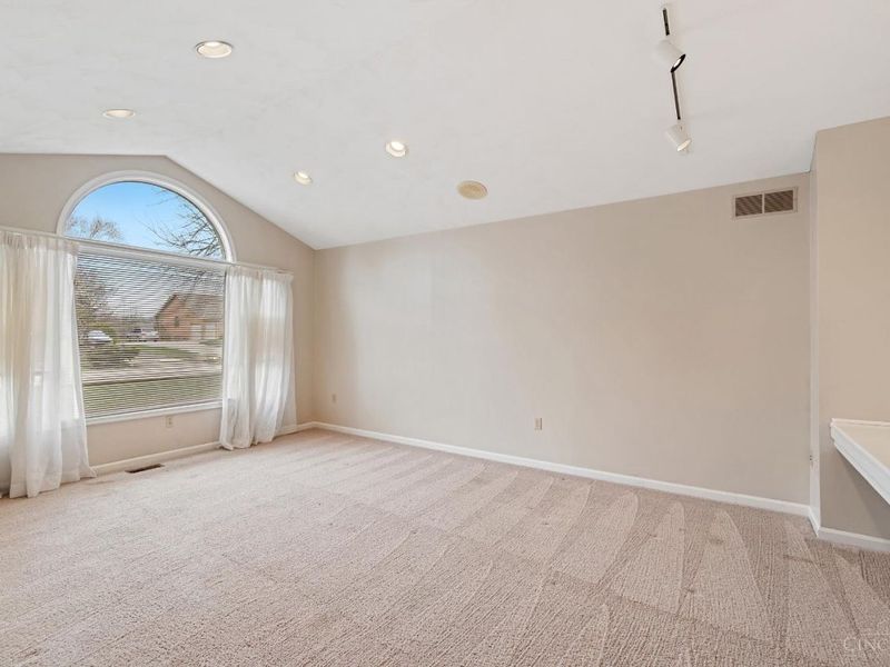 7380 Wheatland Meadow Court, West Chester, OH 45069 Photo 6