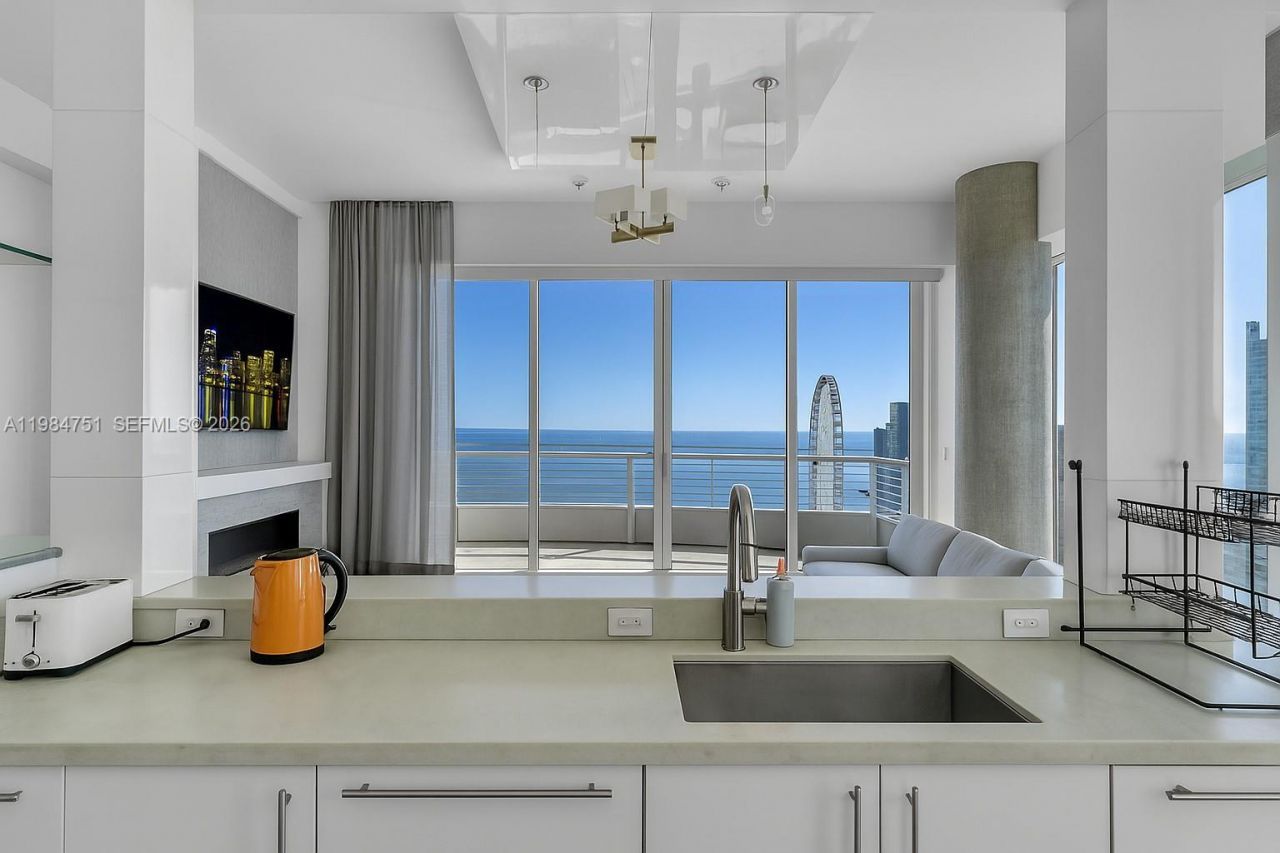 900 Brickell Key Blvd , Unit 2904, Miami, FL 33131 Photo