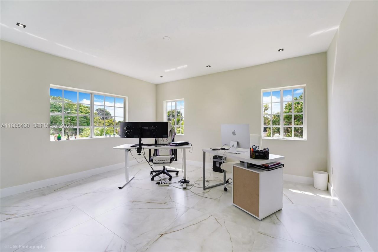 1851 NW 32nd Ave, Miami, FL 33125 Photo