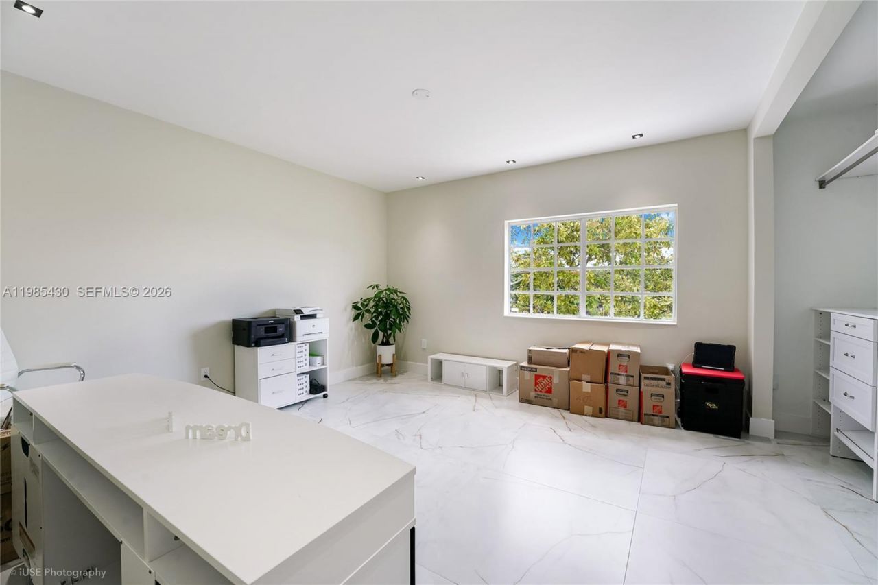 1851 NW 32nd Ave, Miami, FL 33125 Photo