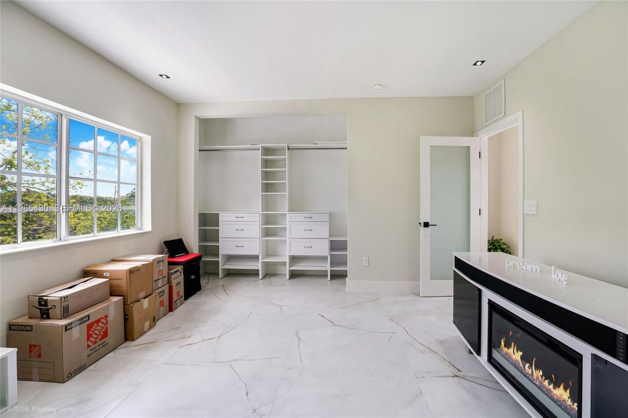 1851 NW 32nd Ave, Miami, FL 33125 Photo